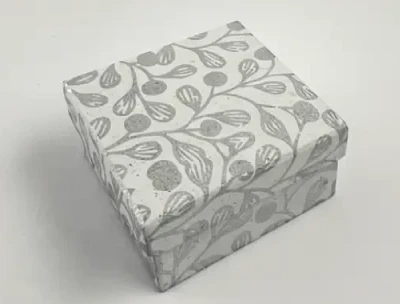 4x4x2 inch box - Silver Leaf