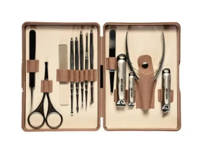 Green Lion 13 In 1 Manicure Kit